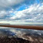 Brigg View - Seaview And Balconies - Part Of The The Bay Village With Pool, Gym And Direct Access, Pub, Restaurant, Tennis And Meadows Walks Tatil Evi