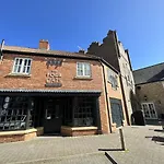 Brigg View - Seaview And Balconies - Part Of The The Bay Village With Pool, Gym And Direct Access, Pub, Restaurant, Tennis And Meadows Walks Filey