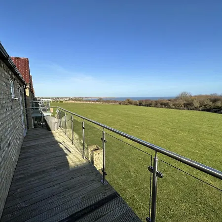 Brigg View * Filey