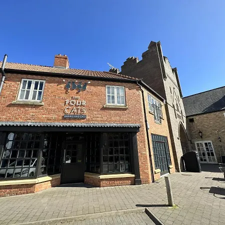 Brigg View - Seaview And Balconies - Part Of The The Bay Village With Pool, Gym And Direct Access, Pub, Restaurant, Tennis And Meadows Walks Filey