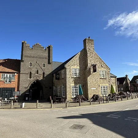 Brigg View - Seaview And Balconies - Part Of The The Bay Village With Pool, Gym And Direct Access, Pub, Restaurant, Tennis And Meadows Walks Hébergement de vacances Filey