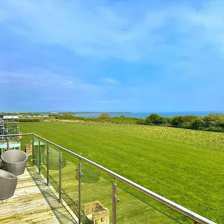 Brigg View - Seaview And Balconies - Part Of The The Bay Village With Pool, Gym And Direct Access, Pub, Restaurant, Tennis And Meadows Walks
