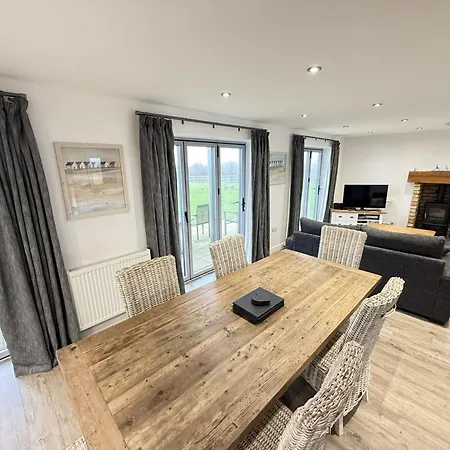 Brigg View - Seaview And Balconies - Part Of The The Bay Village With Pool, Gym And Direct Access, Pub, Restaurant, Tennis And Meadows Walks Tatil Evi