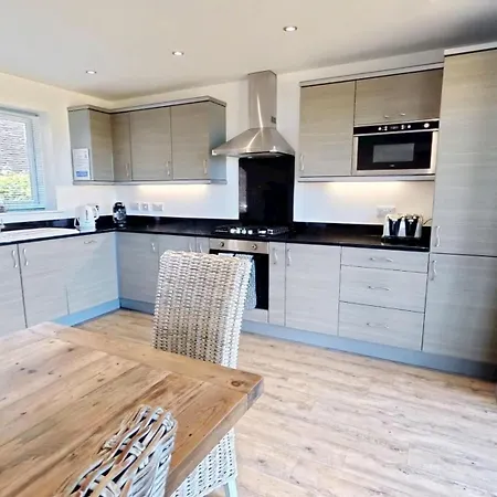 Brigg View - Seaview And Balconies - Part Of The The Bay Village With Pool, Gym And Direct Access, Pub, Restaurant, Tennis And Meadows Walks Tatil Evi *