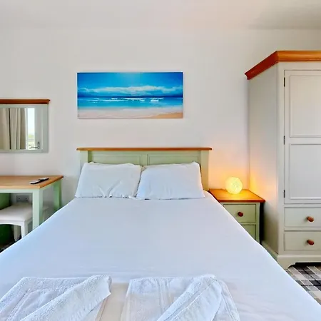 Brigg View - Seaview And Balconies - Part Of The The Bay Village With Pool, Gym And Direct Access, Pub, Restaurant, Tennis And Meadows Walks * Filey