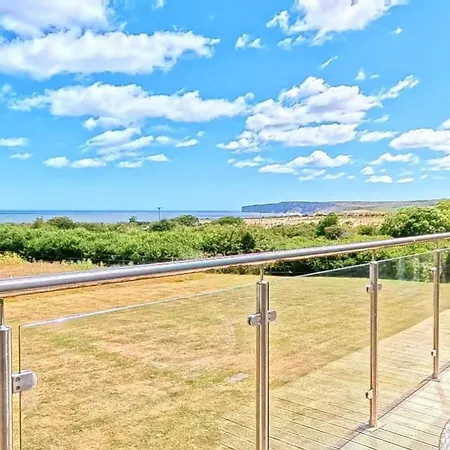 Tatil Evi Brigg View - Seaview And Balconies - Part Of The The Bay Village With Pool, Gym And Direct Access, Pub, Restaurant, Tennis And Meadows Walks